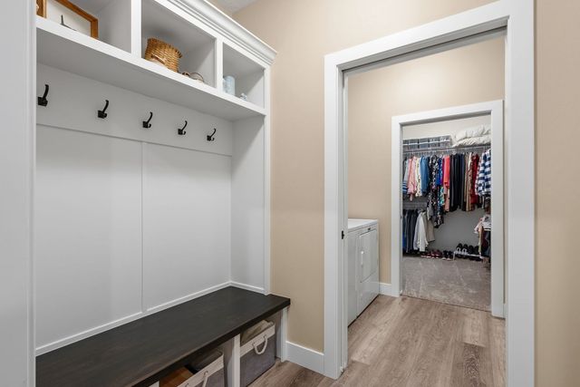 1311 Heights Court, Bettendorf, IA 52722