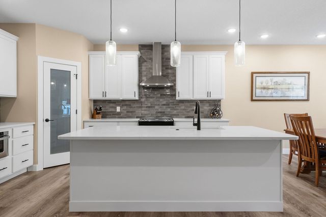 1311 Heights Court, Bettendorf, IA 52722