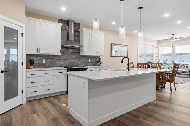 1311 Heights Court, Bettendorf, IA 52722