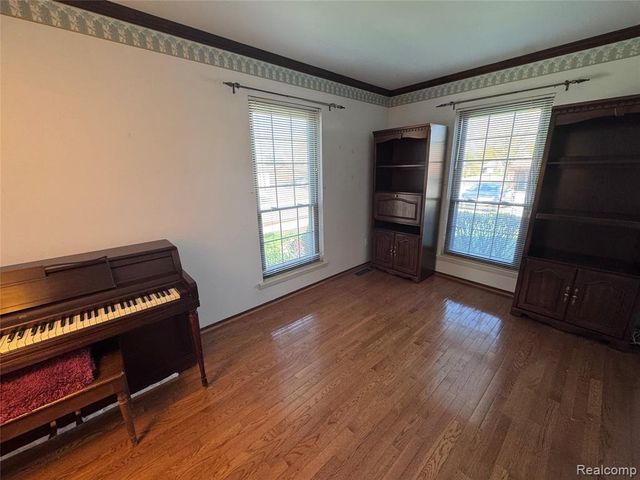 38984 Golfview Drive, Clinton Township, MI 48038