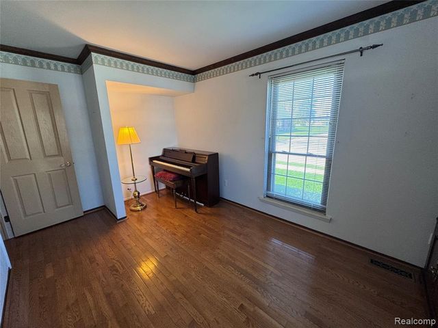 38984 Golfview Drive, Clinton Township, MI 48038