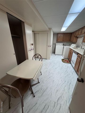 38984 Golfview Drive, Clinton Township, MI 48038