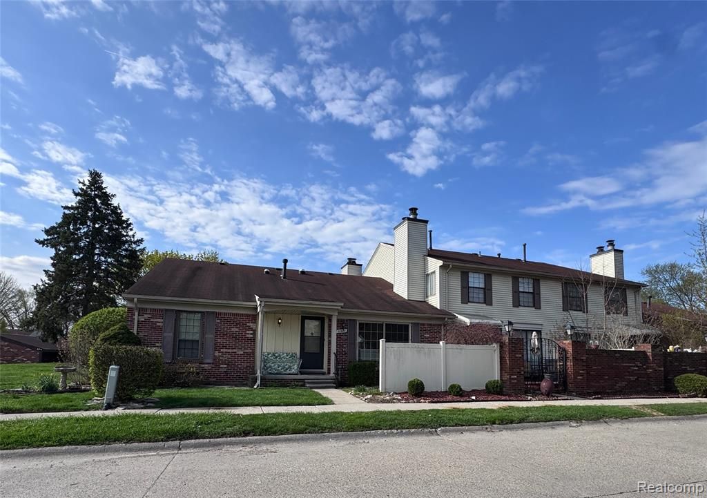 38984 Golfview Drive, Clinton Township, MI 48038