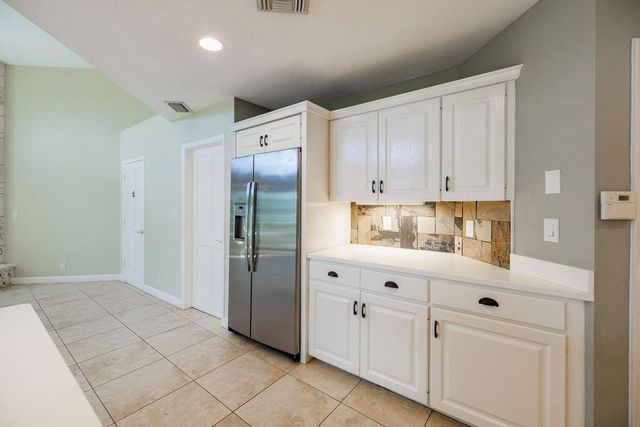 2432 NE 22nd Avenue, Lighthouse Point, FL 33064