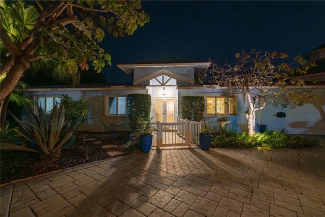 2432 NE 22nd Avenue, Lighthouse Point, FL 33064