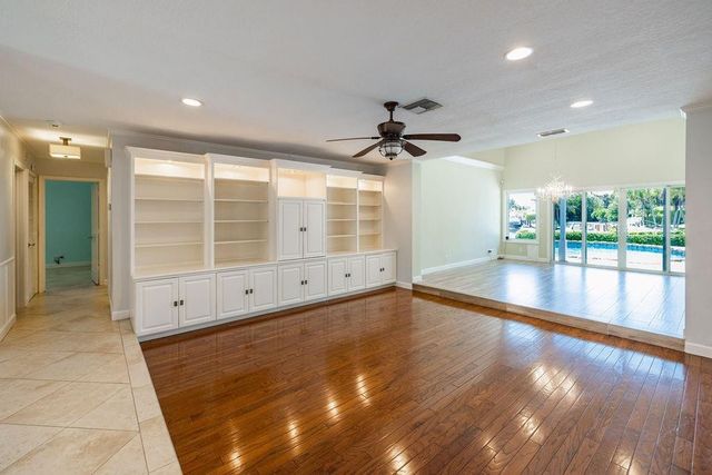 2432 NE 22nd Avenue, Lighthouse Point, FL 33064