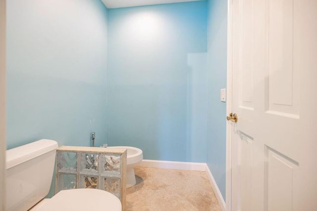 2432 NE 22nd Avenue, Lighthouse Point, FL 33064