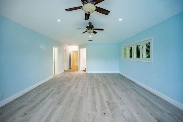 2432 NE 22nd Avenue, Lighthouse Point, FL 33064