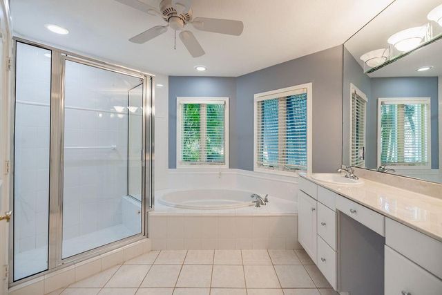 2432 NE 22nd Avenue, Lighthouse Point, FL 33064