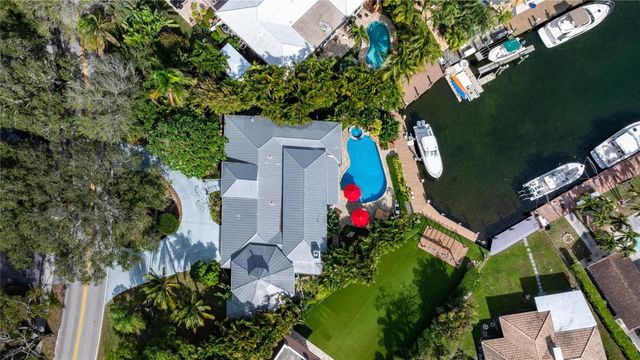 2432 NE 22nd Avenue, Lighthouse Point, FL 33064