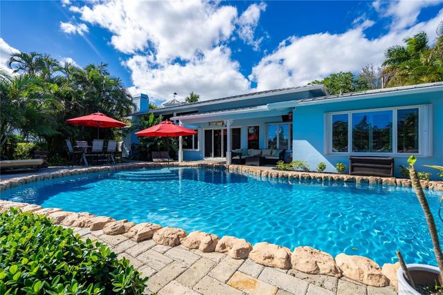 2432 NE 22nd Avenue, Lighthouse Point, FL 33064