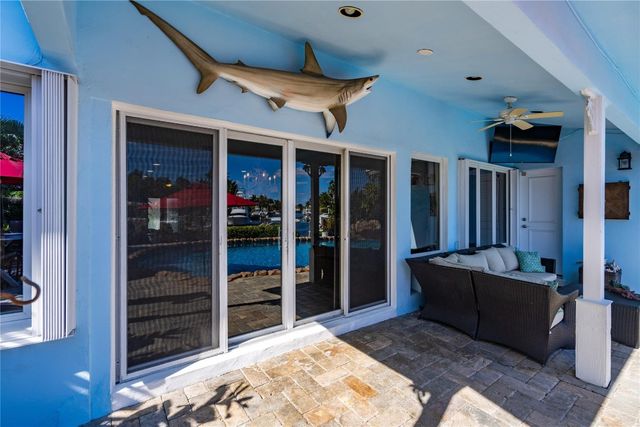 2432 NE 22nd Avenue, Lighthouse Point, FL 33064