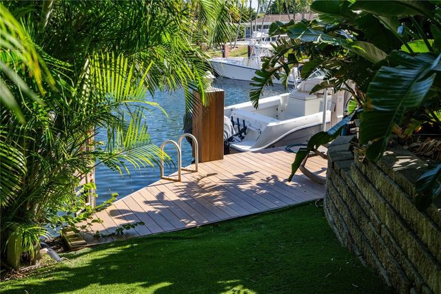 2432 NE 22nd Avenue, Lighthouse Point, FL 33064