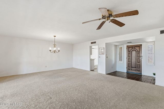 8585 N Via Tioga, Tucson, AZ 85704