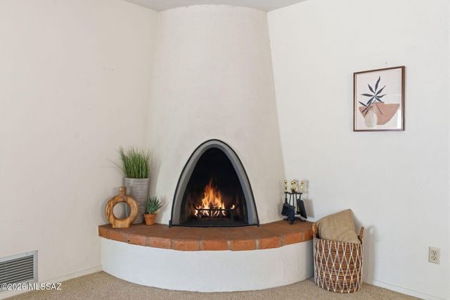 8585 N Via Tioga, Tucson, AZ 85704