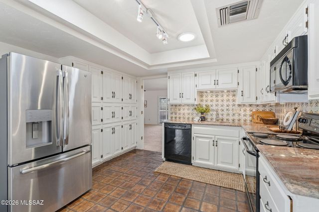 8585 N Via Tioga, Tucson, AZ 85704