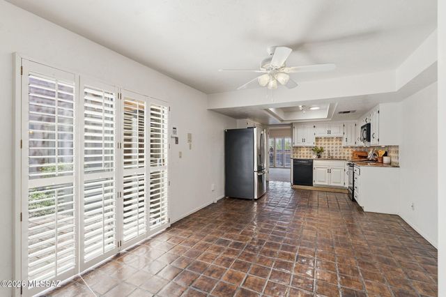 8585 N Via Tioga, Tucson, AZ 85704