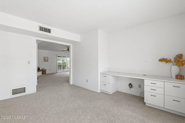 8585 N Via Tioga, Tucson, AZ 85704