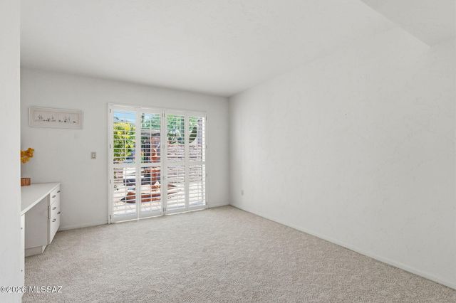8585 N Via Tioga, Tucson, AZ 85704
