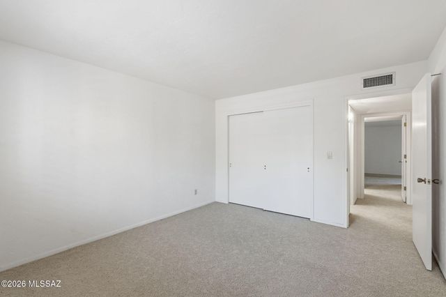 8585 N Via Tioga, Tucson, AZ 85704
