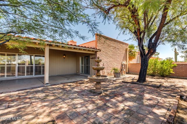 8585 N Via Tioga, Tucson, AZ 85704