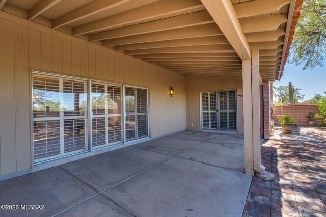 8585 N Via Tioga, Tucson, AZ 85704