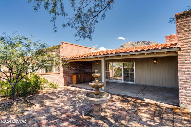 8585 N Via Tioga, Tucson, AZ 85704