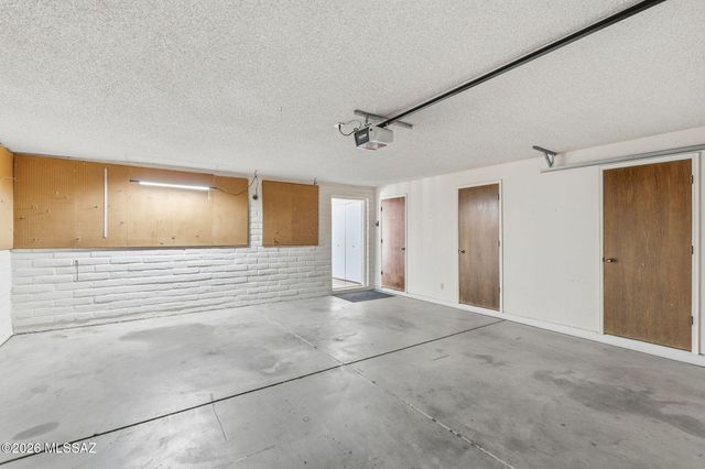 8585 N Via Tioga, Tucson, AZ 85704