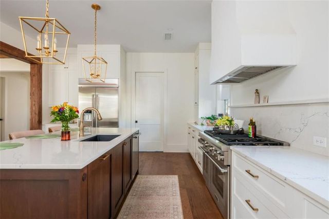 120 Emerson Court, Roswell, GA 30075