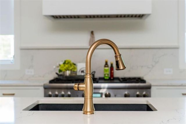 120 Emerson Court, Roswell, GA 30075