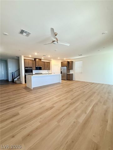 480 Clover Bar Lane, Las Vegas, NV 89138