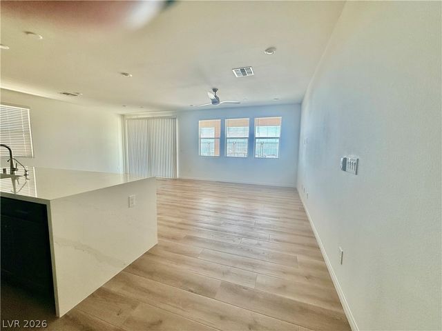 480 Clover Bar Lane, Las Vegas, NV 89138