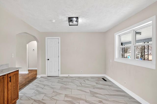 2326 W Nichols Street, Springfield, MO 65802