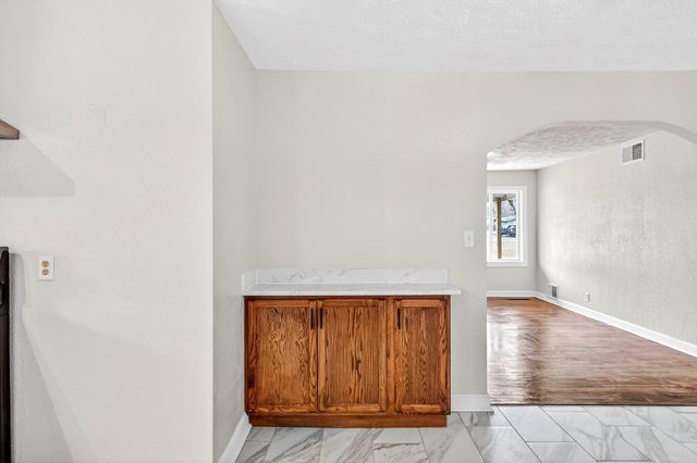 2326 W Nichols Street, Springfield, MO 65802