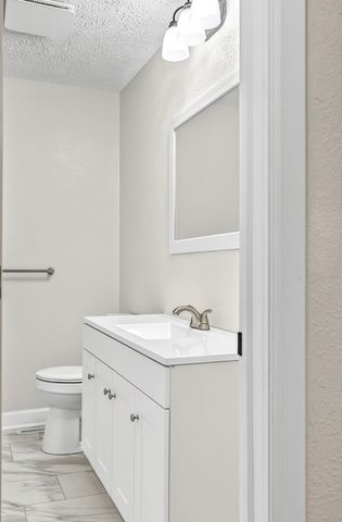 2326 W Nichols Street, Springfield, MO 65802