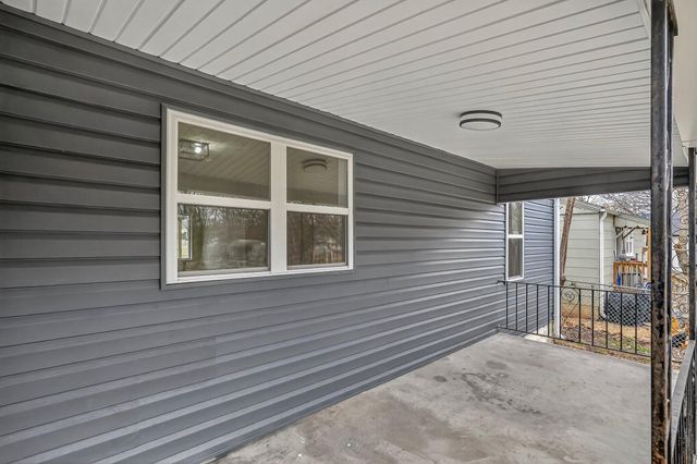 2326 W Nichols Street, Springfield, MO 65802