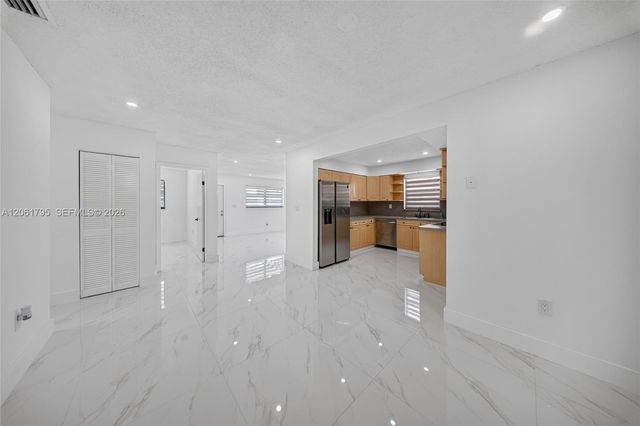1055 NW 32nd Ct, Miami, FL 33125