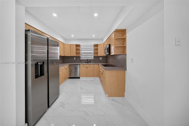 1055 NW 32nd Ct, Miami, FL 33125