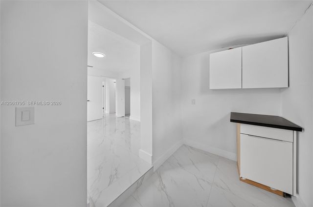 1055 NW 32nd Ct, Miami, FL 33125