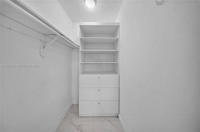1055 NW 32nd Ct, Miami, FL 33125