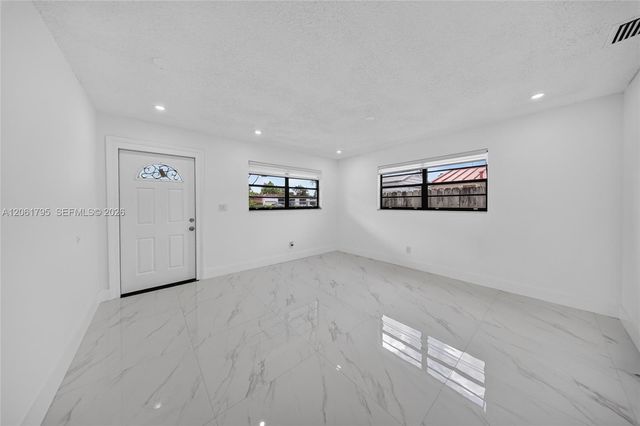 1055 NW 32nd Ct, Miami, FL 33125