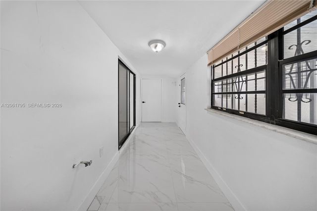 1055 NW 32nd Ct, Miami, FL 33125