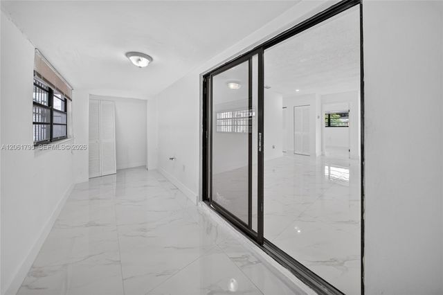 1055 NW 32nd Ct, Miami, FL 33125