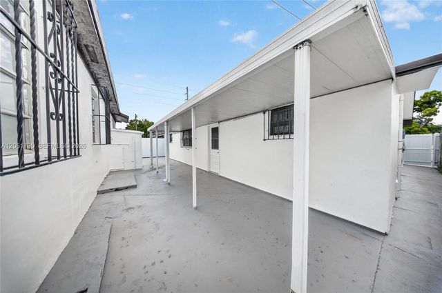 1055 NW 32nd Ct, Miami, FL 33125
