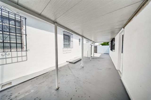1055 NW 32nd Ct, Miami, FL 33125
