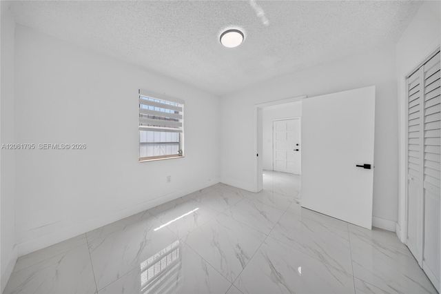 1055 NW 32nd Ct, Miami, FL 33125