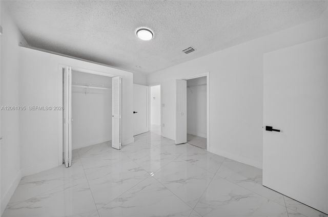 1055 NW 32nd Ct, Miami, FL 33125