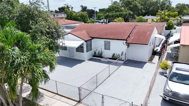 1055 NW 32nd Ct, Miami, FL 33125