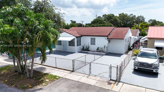 1055 NW 32nd Ct, Miami, FL 33125