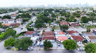 1055 NW 32nd Ct, Miami, FL 33125